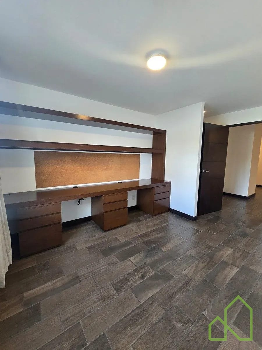 Amplio Apartamento en Renta o Venta en zona 10 — Apartamento en Venta en Verona, Zona 10, Guatemala, Ciudad — foto 5 de 9