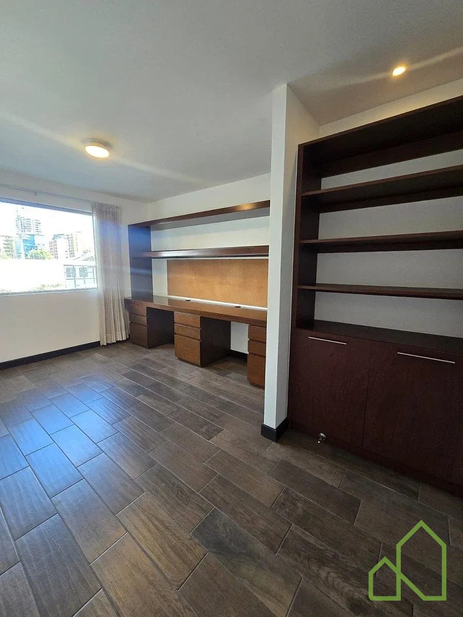 Amplio Apartamento en Renta o Venta en zona 10 — Apartamento en Venta en Verona, Zona 10, Guatemala, Ciudad — foto 6 de 9