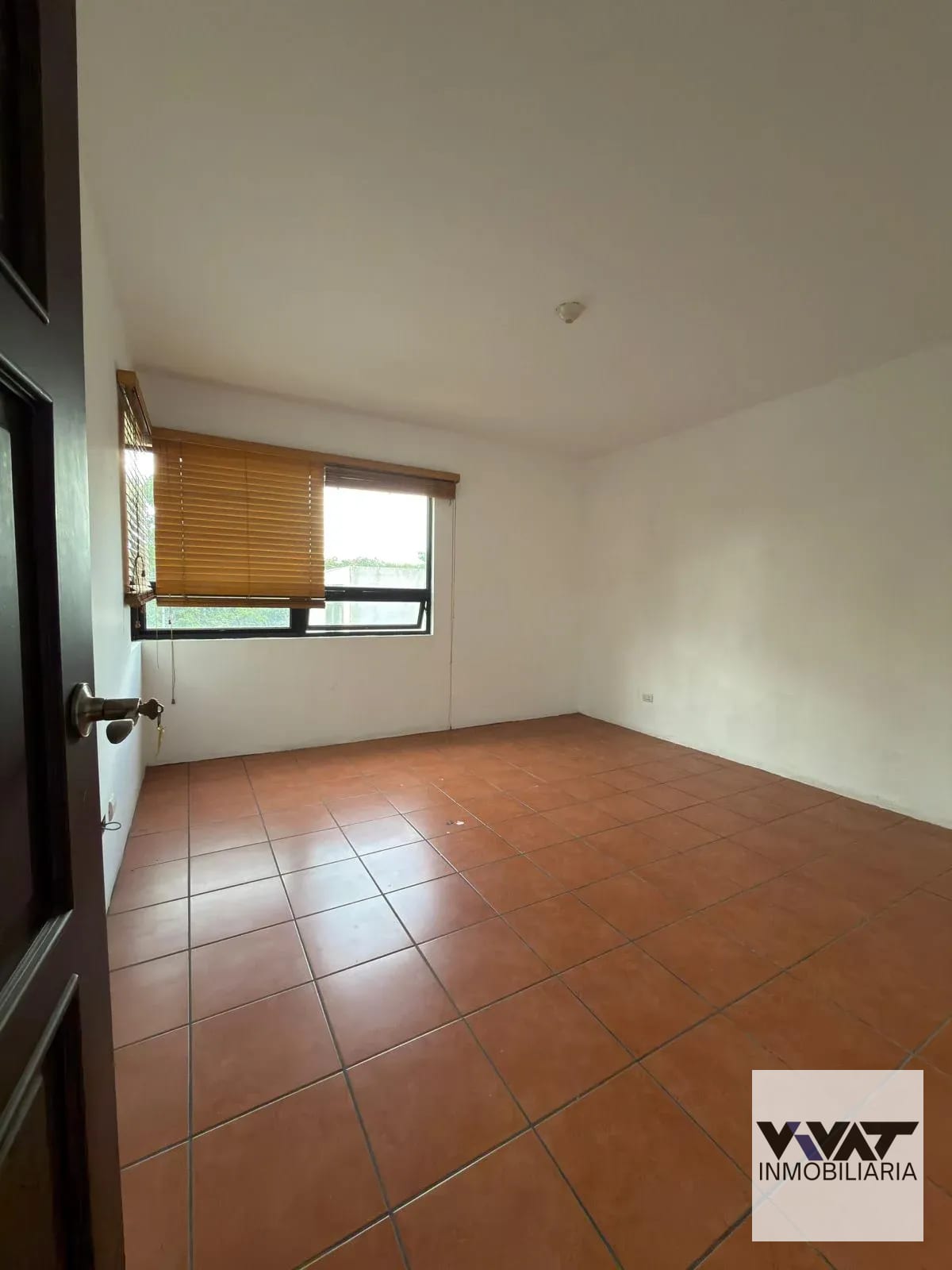 Casa En Renta en Pinares de San Cristóbal, zona 8 de Mixco — Casa en Alquiler en Pinares de San Cristobal, Zona 8 Mixco, Guatemala, Ciudad — foto 7 de 11