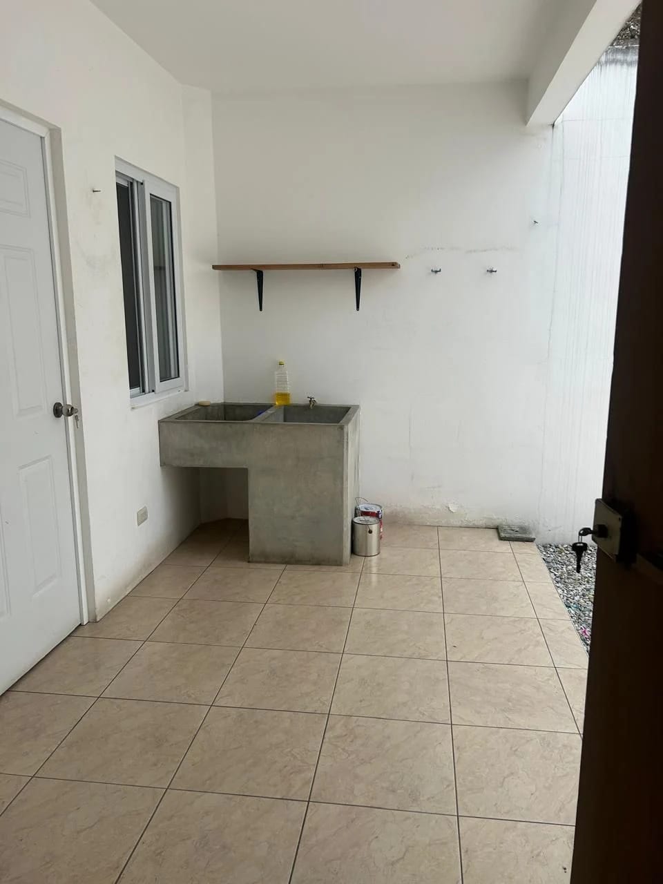 APARTAMENTO EN ALQUILER PRIMER NIVEL HACIENDA REAL — Apartamento en Venta en Hacienda Real, Zona 16, Guatemala, Ciudad — foto 7 de 9