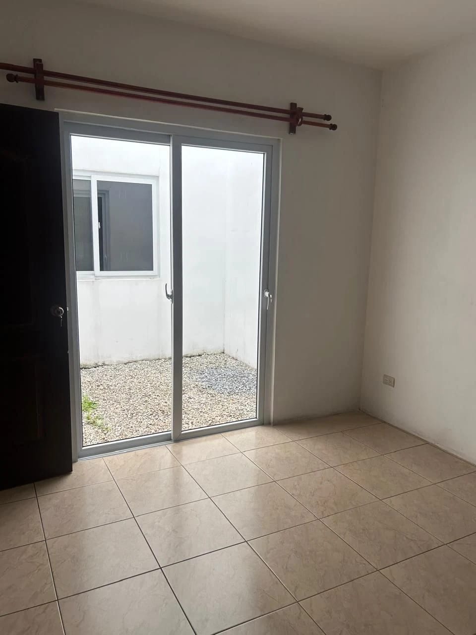 APARTAMENTO EN ALQUILER PRIMER NIVEL HACIENDA REAL — Apartamento en Venta en Hacienda Real, Zona 16, Guatemala, Ciudad — foto 9 de 9