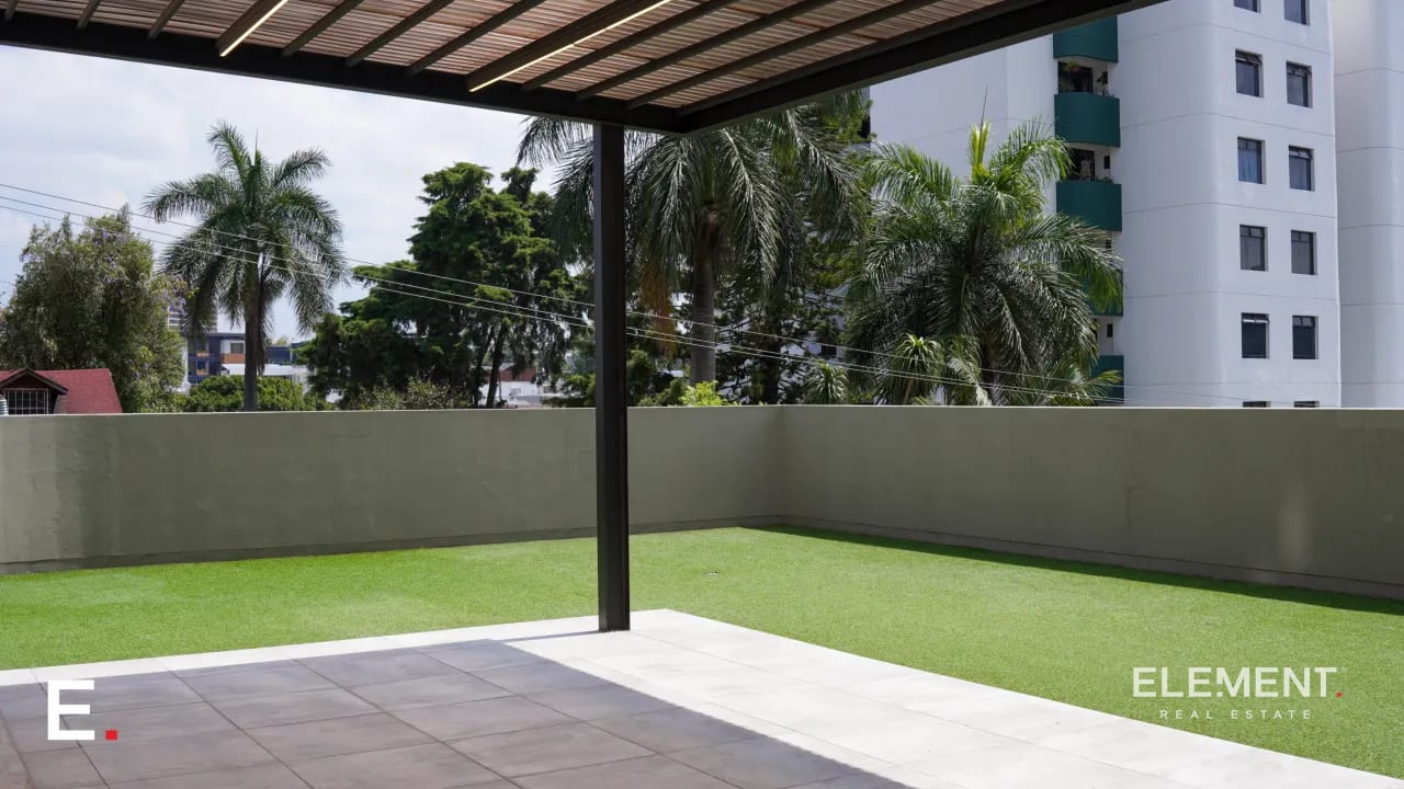 Apartamento con jardín en venta - Marqués de Oakland Zona 10 — Apartamento en Venta en Jardines del Acueducto, Zona 10, Guatemala, Ciudad — foto 9 de 14