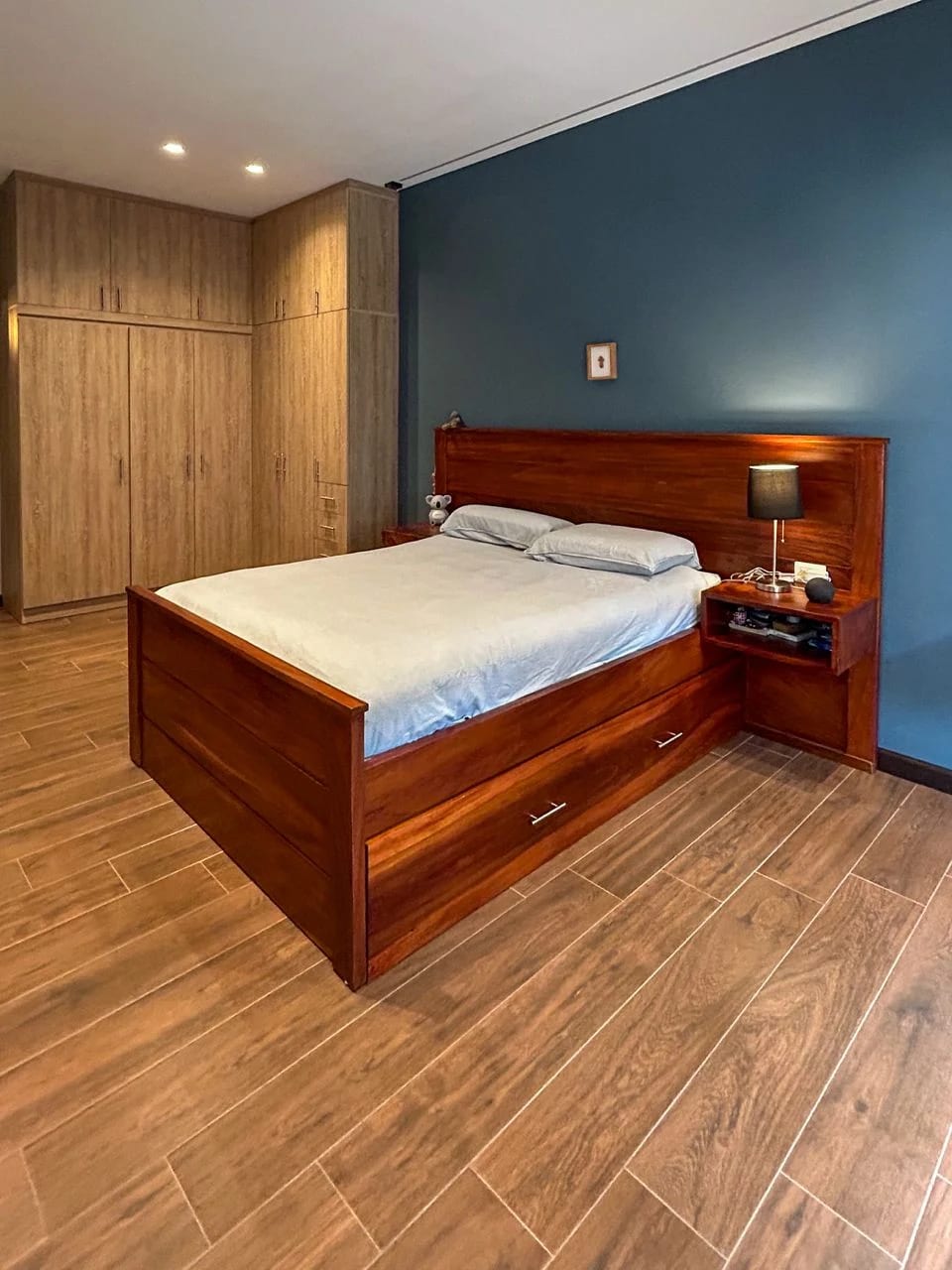 Espectacular casa en venta, Santa Rosalía, acceso por CES y zona 16 — Casa en Venta en Santa Rosalia La Laguna, Carretera a El Salvador, Guatemala, Ciudad — foto 12 de 17