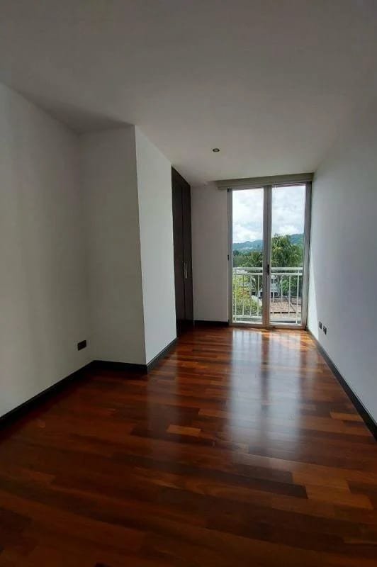 Amplio e iluminado apartamento en venta zona 15 VH1 — Apartamento en Venta en Midori, Zona 15, Guatemala, Ciudad — foto 5 de 8