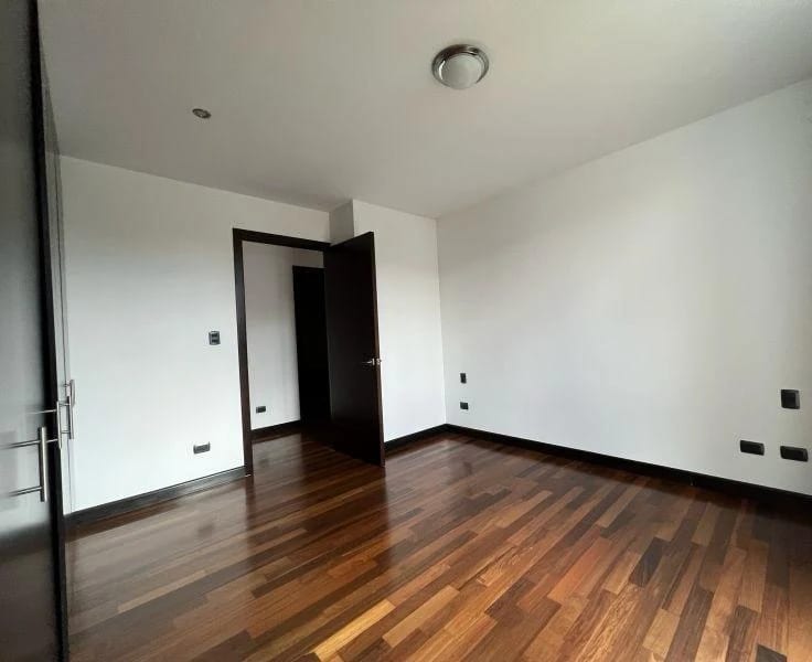 Amplio e iluminado apartamento en venta zona 15 VH1 — Apartamento en Venta en Midori, Zona 15, Guatemala, Ciudad — foto 4 de 8