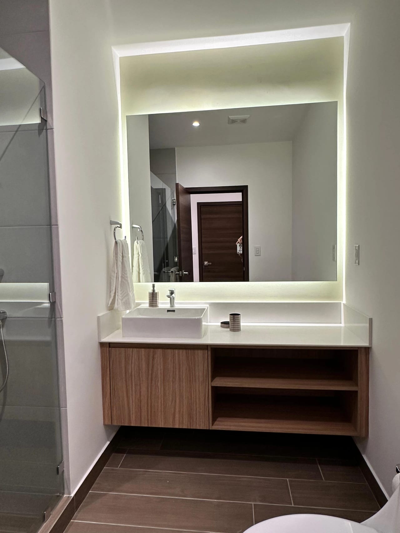 Exclusivo apartamento amueblado en renta, Spazio z 15 — Apartamento en Alquiler en Spazio, Zona 15, Guatemala, Ciudad — foto 8 de 12