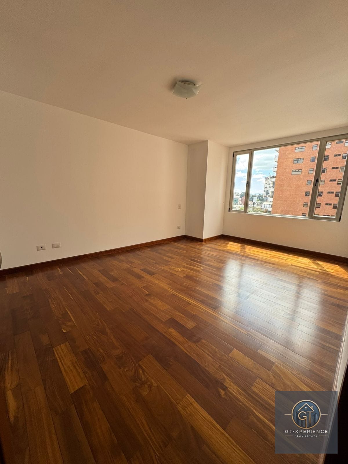 Lindo y amplio apartamento en edificio Aria, zona 10 — Apartamento en Alquiler en Aria, Zona 10, Guatemala, Ciudad — foto 3 de 12