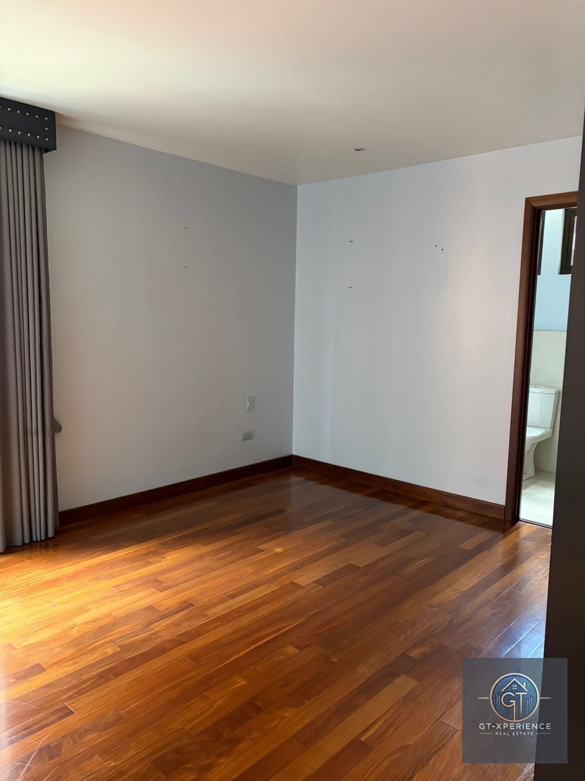 Lindo y amplio apartamento en Zona 10 — Apartamento en Alquiler en Zona 10, Guatemala, Ciudad — foto 2 de 13