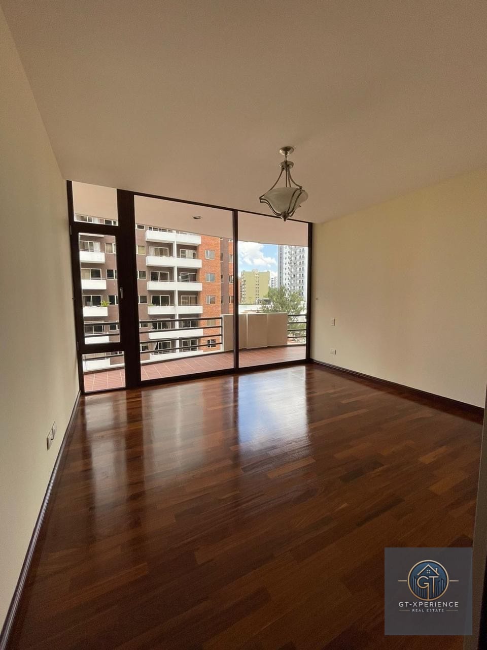 Lindo y amplio apartamento en zona 14 — Apartamento en Alquiler en Zona 14, Guatemala, Ciudad — foto 7 de 7