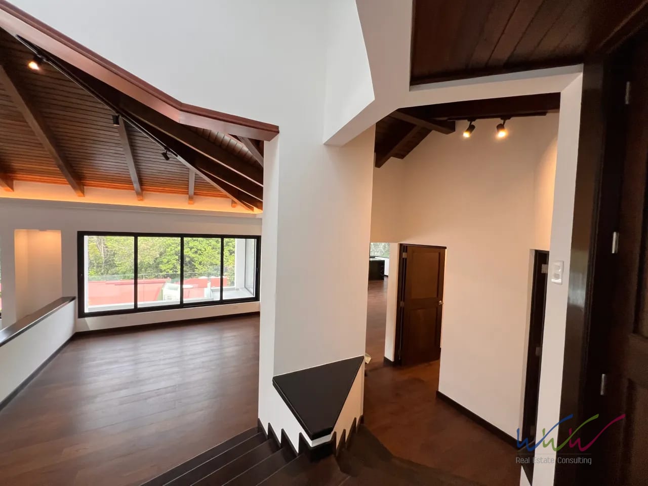 Vendo amplia casa para estrenar en Oakland, zona 10 — Casa en Venta en Oakland I, Zona 10, Guatemala, Ciudad — foto 3 de 14