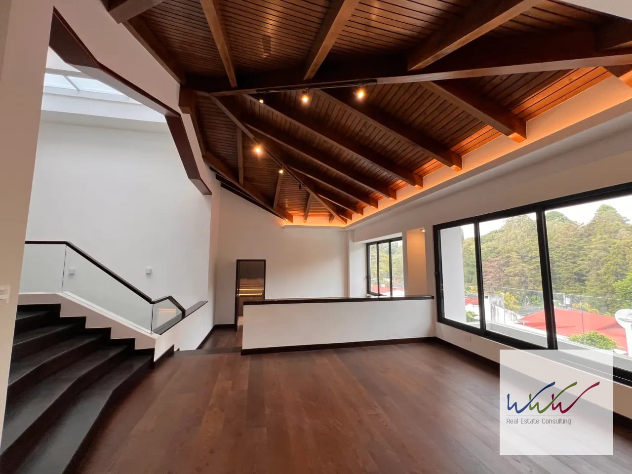 Vendo amplia casa para estrenar en Oakland, zona 10 — Casa en Venta en Oakland I, Zona 10, Guatemala, Ciudad — foto 4 de 14