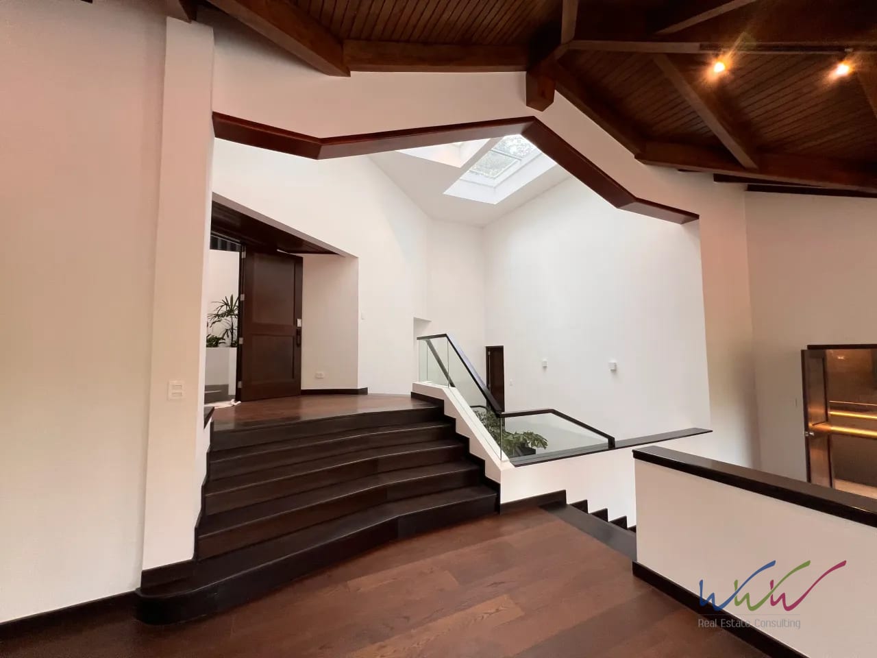 Vendo amplia casa para estrenar en Oakland, zona 10 — Casa en Venta en Oakland I, Zona 10, Guatemala, Ciudad — foto 5 de 14