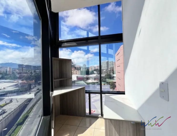 Oficina de 115m2 en Design Center, Zona 10 — Oficina en Alquiler en Zona 10, Guatemala, Ciudad — foto 6 de 7