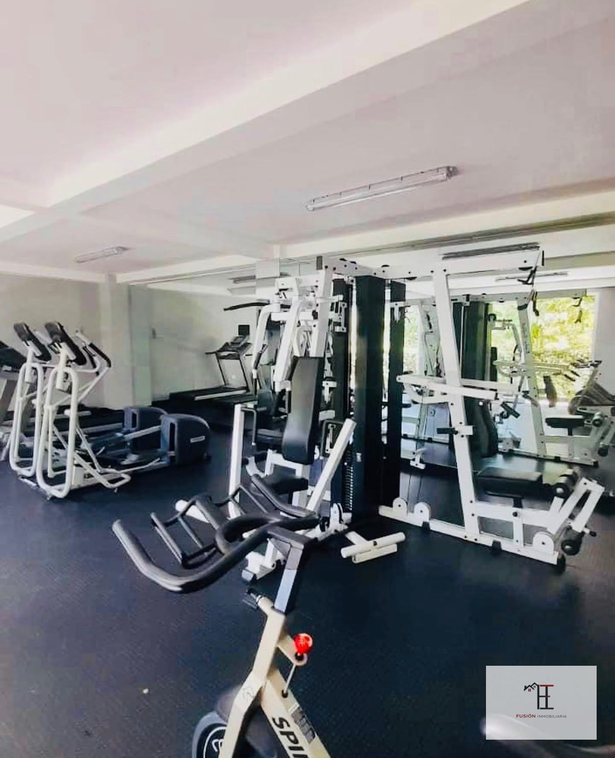 Vendo apartamento en zona 16, rodeado de naturaleza, muy cerca de Panadería San Martín Cascata — Apartamento en Venta en Hexa Cañada 16, Zona 16, Guatemala, Ciudad — foto 8 de 9