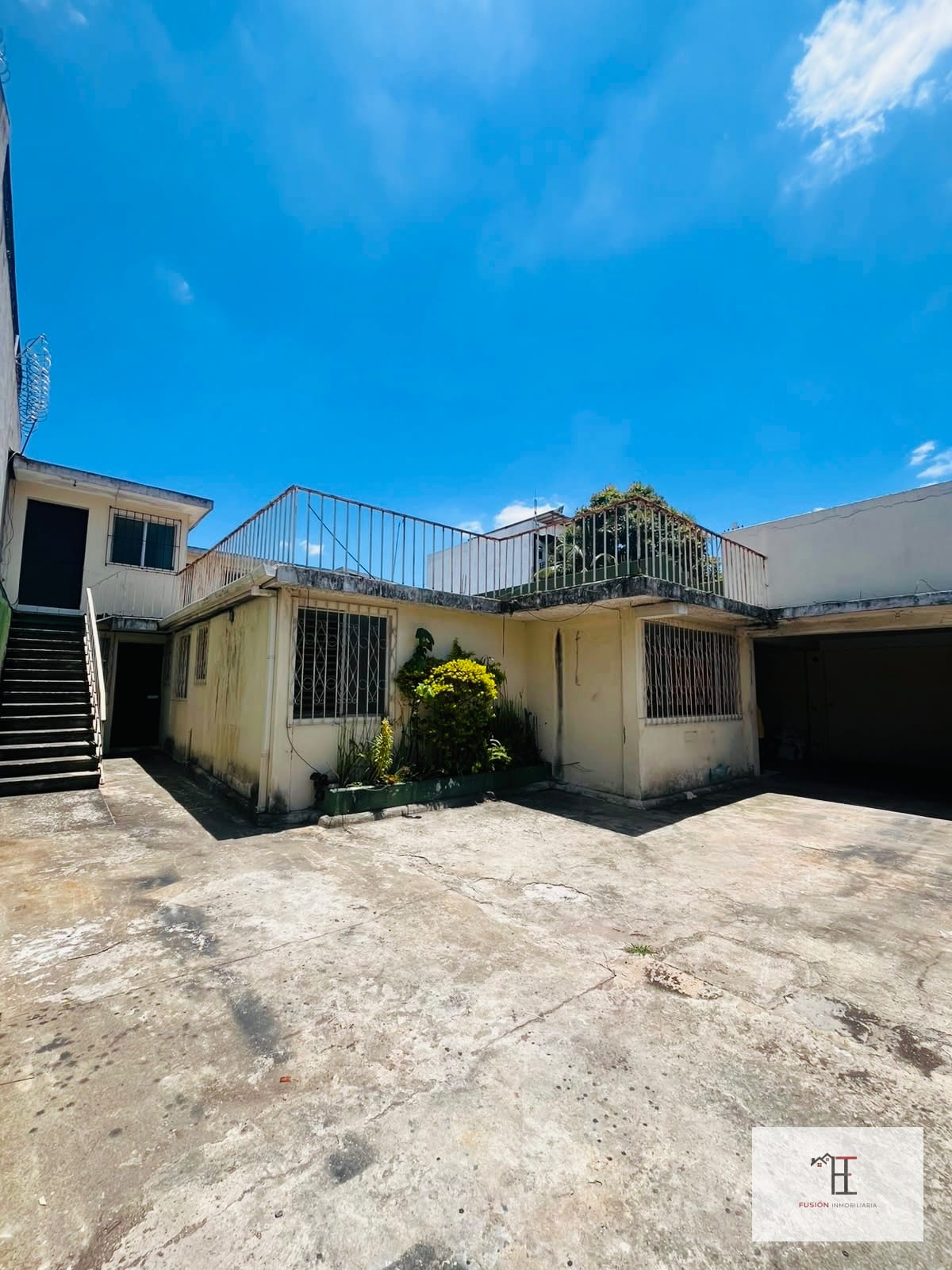 Rento Amplia Casa para Oficinas – Zona 15, el Maestro — Oficina en Alquiler en El Maestro II, Zona 15, Guatemala, Ciudad — foto 1 de 9