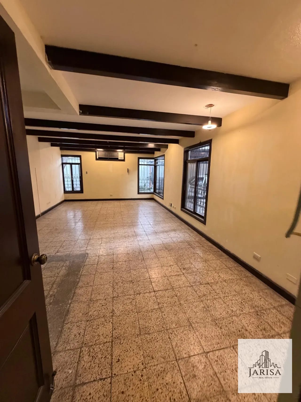 Casa Comercial en Renta — Casa en Alquiler en Zona 10, Guatemala, Ciudad — foto 6 de 10