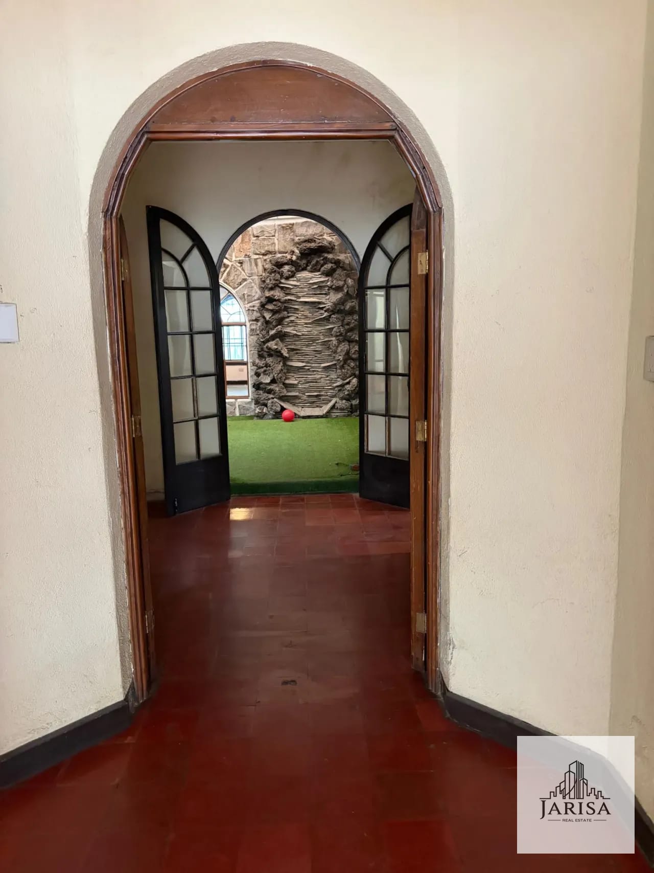 Casa Comercial en Renta — Casa en Alquiler en Zona 10, Guatemala, Ciudad — foto 3 de 10