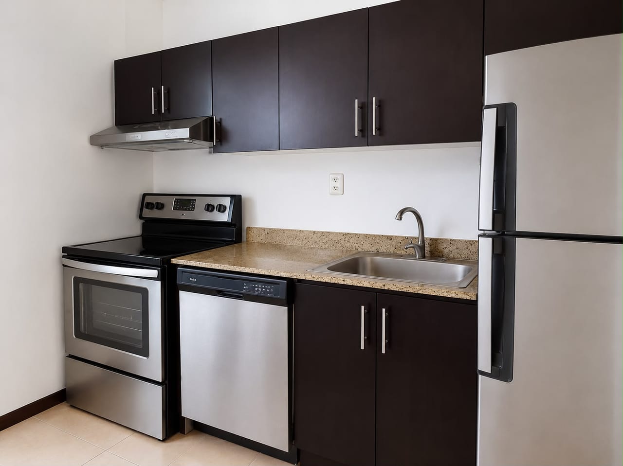 Apartamento en Excelente Ubicación Renta Zona 10 — Apartamento en Alquiler en Zona 10, Guatemala, Ciudad — foto 2 de 6