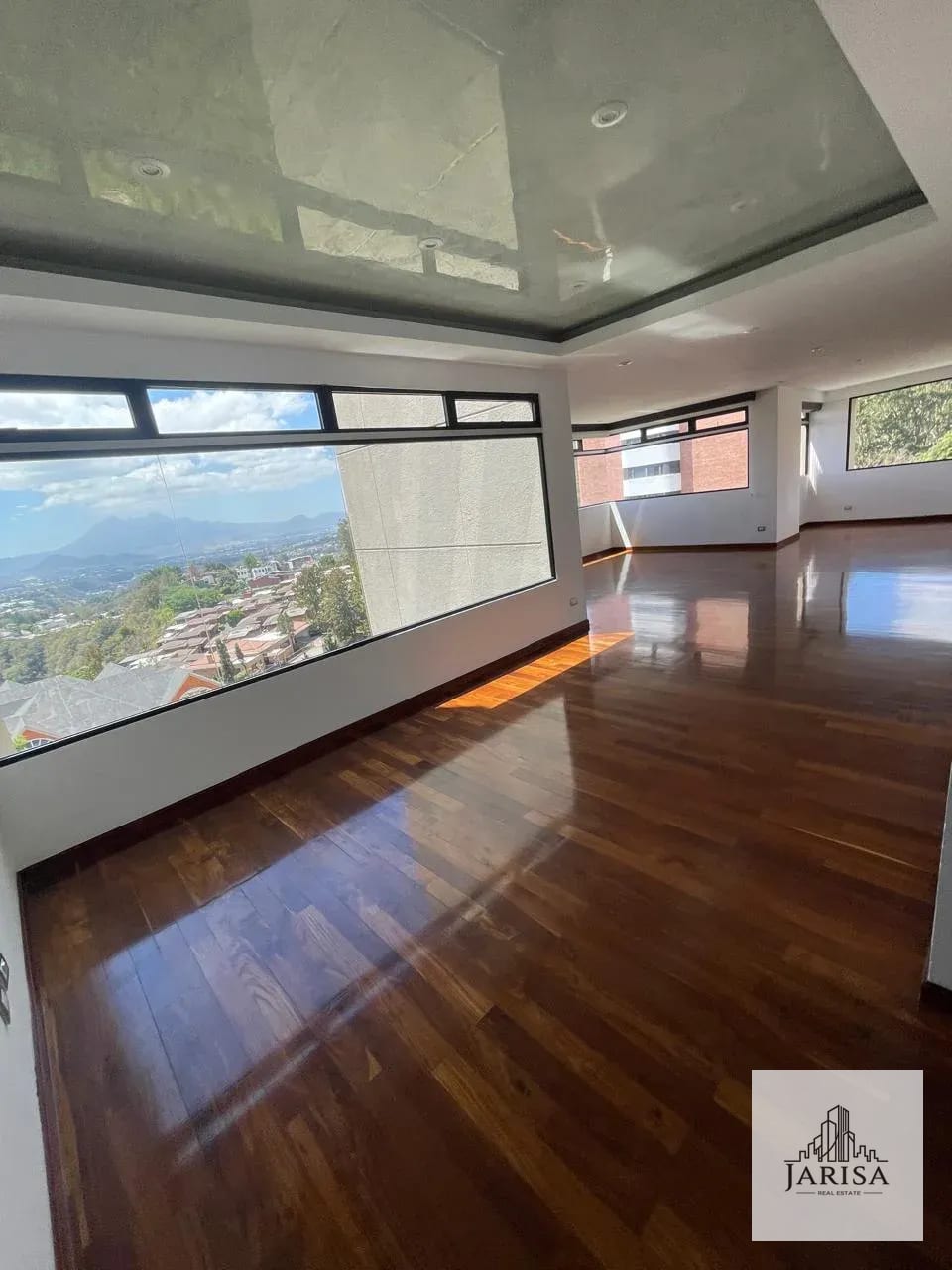 Amplio y Exclusivo Apartamento en Zona 14 — Apartamento en Venta en Zona 14, Guatemala, Ciudad — foto 2 de 12