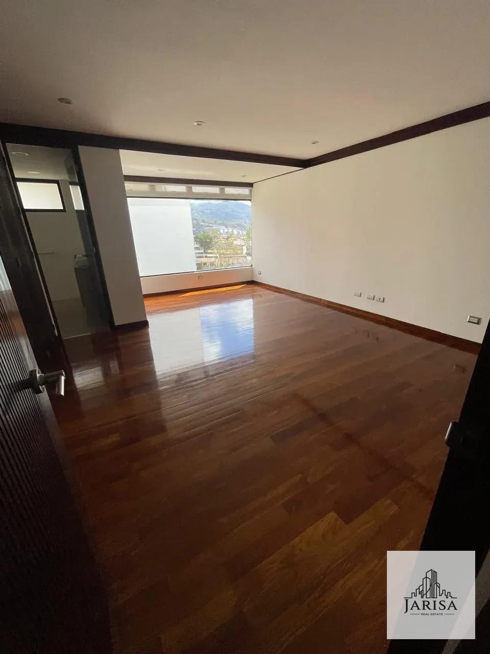 Amplio y Exclusivo Apartamento en Zona 14 — Apartamento en Venta en Zona 14, Guatemala, Ciudad — foto 9 de 12