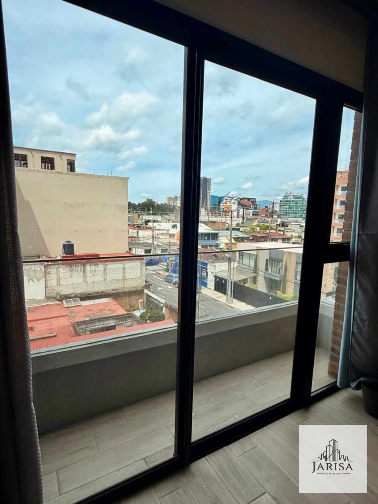 Apartamento Amueblado Zona 10 — Apartamento en Alquiler en Zona 10, Guatemala, Ciudad — foto 2 de 17