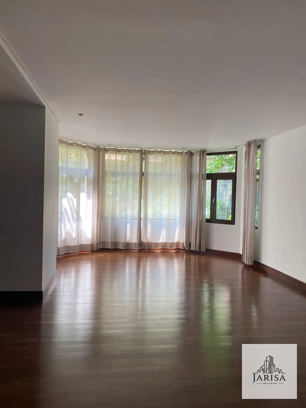 Apartamento Renta Primer Nivel — Apartamento en Alquiler en Zona 10, Guatemala, Ciudad — foto 1 de 8