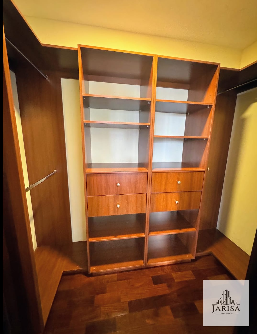 Grande Apto en Alquiler Amueblado Zona 10 — Apartamento en Alquiler en Zona 10, Guatemala, Ciudad — foto 7 de 17