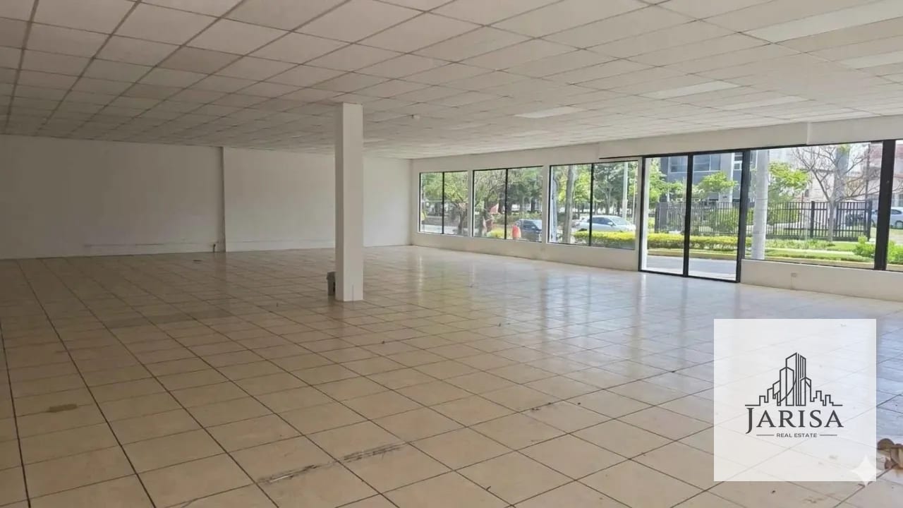 Local Comercial Puntazo Zona 9 — Local en Alquiler en Zona 9, Guatemala, Ciudad — foto 2 de 3