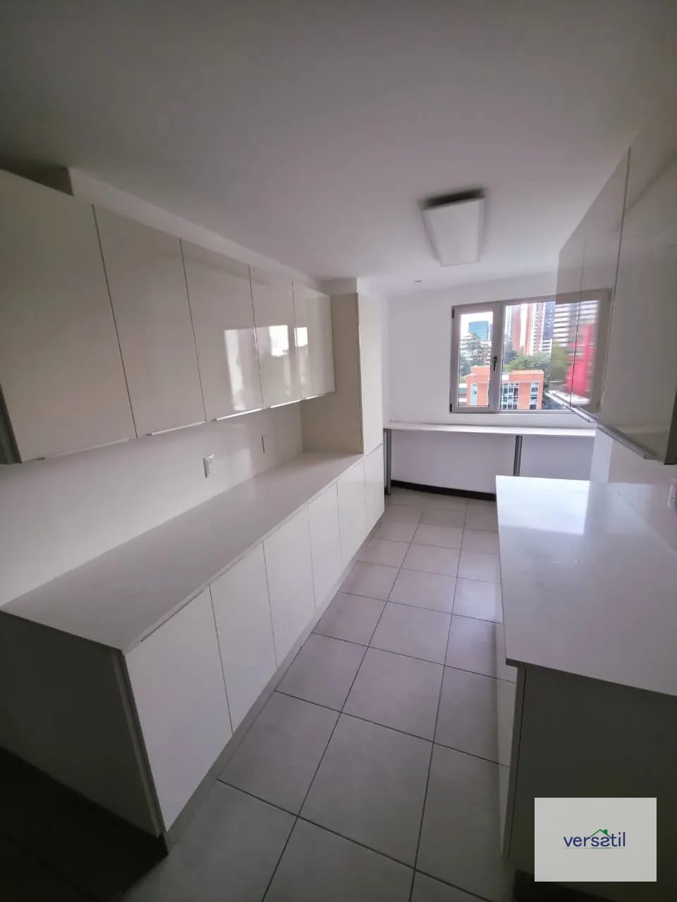 Enorme APARTAMENTO en alquiler ATTICA — Apartamento en Alquiler en Attica II, Zona 14, Guatemala, Ciudad — foto 2 de 17