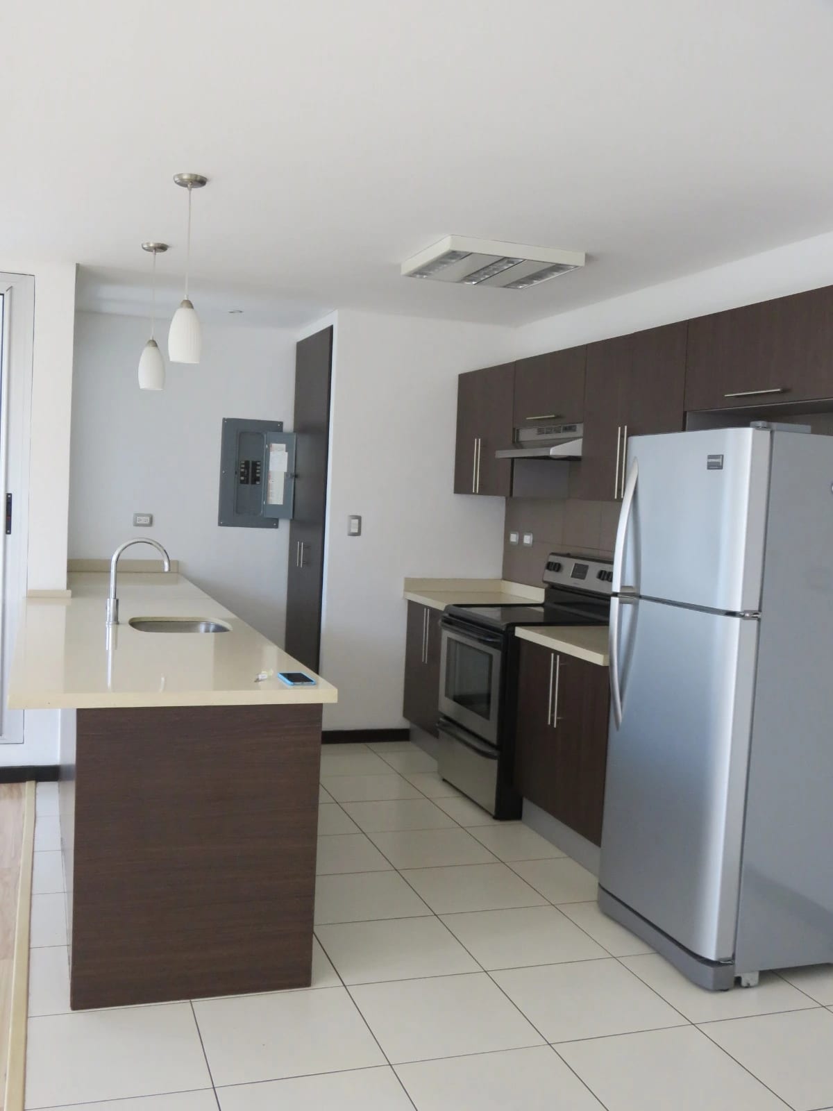 Depto en renta en zona 14 — Apartamento en Alquiler en Zona 14, Guatemala, Ciudad — foto 1 de 4