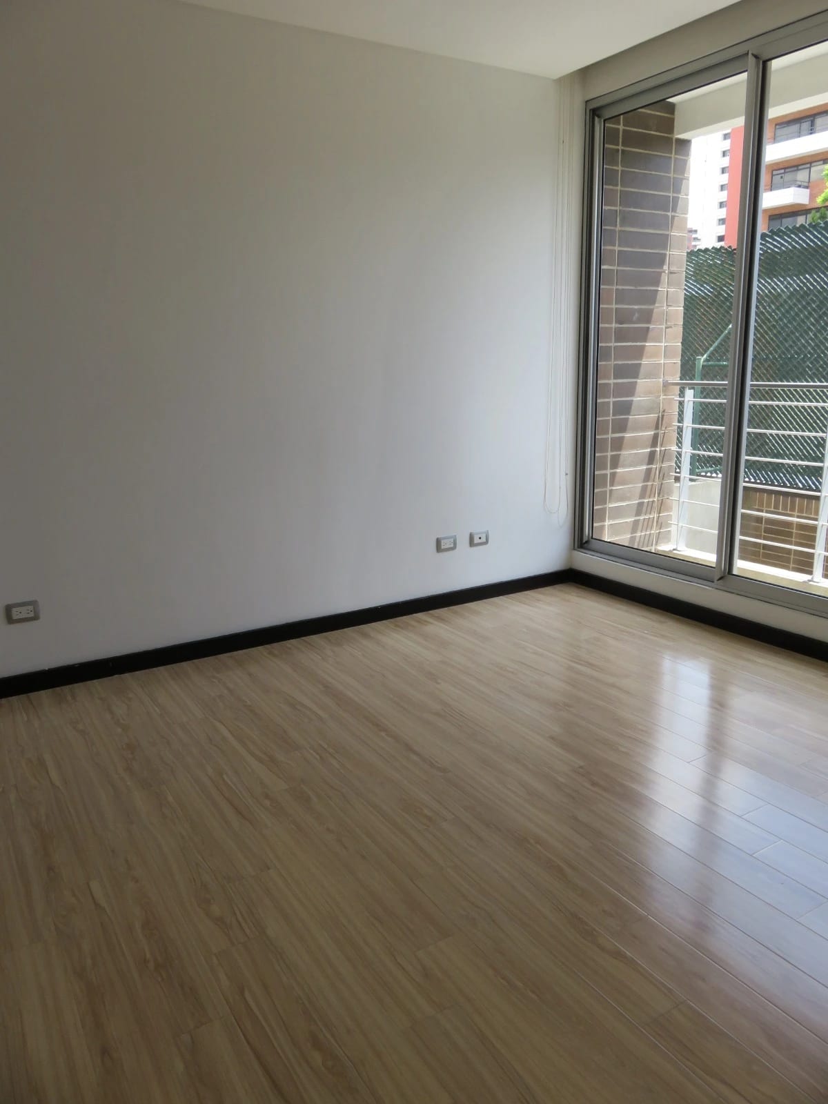 Depto en renta en zona 14 — Apartamento en Alquiler en Zona 14, Guatemala, Ciudad — foto 4 de 4