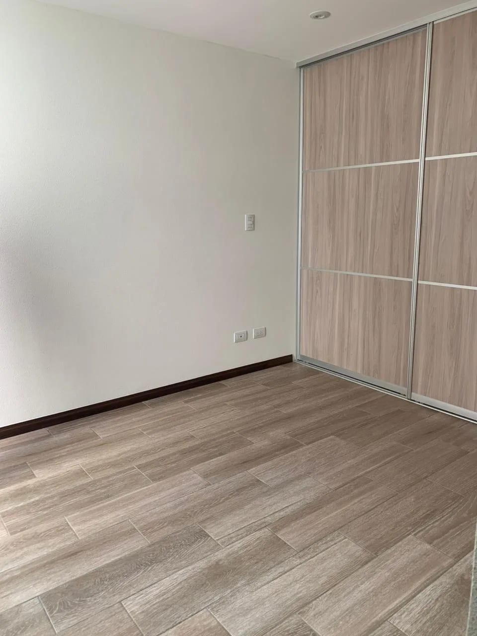 Apto en venta en zona 16 — Apartamento en Venta en Zona 16, Guatemala, Ciudad — foto 3 de 6