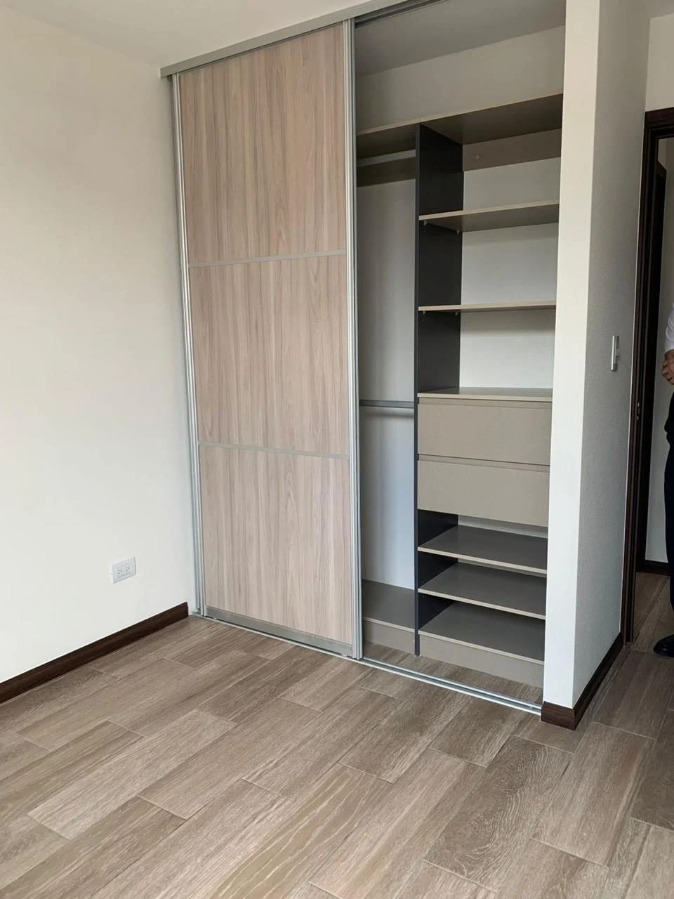Apto en venta en zona 16 — Apartamento en Venta en Zona 16, Guatemala, Ciudad — foto 4 de 6