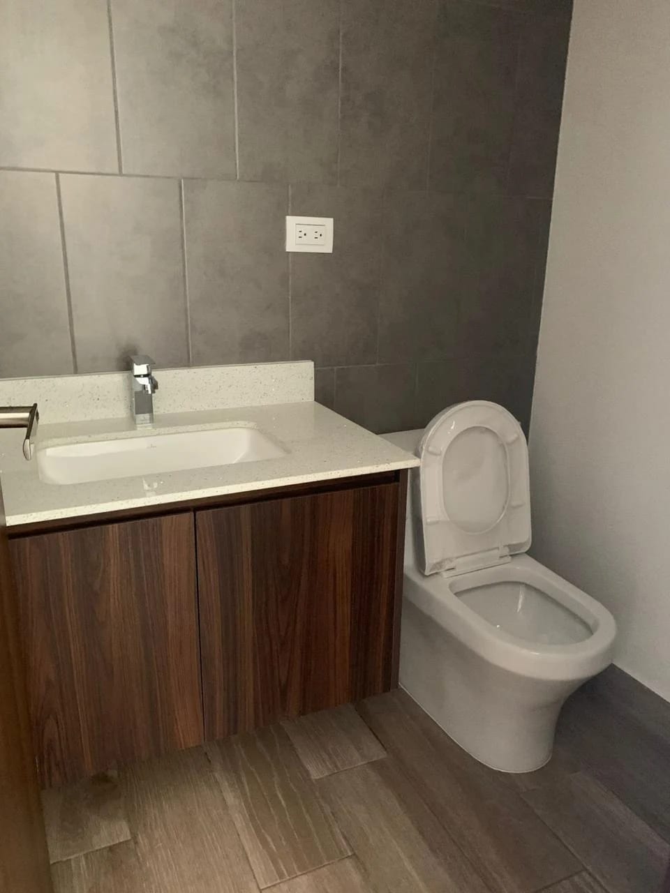 Apto en venta en zona 16 — Apartamento en Venta en Zona 16, Guatemala, Ciudad — foto 5 de 6
