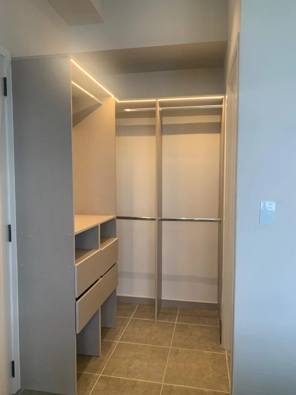 Apto completamente amueblado y equipado en renta en zona 14 — Apartamento en Alquiler en Zona 14, Guatemala, Ciudad — foto 5 de 6