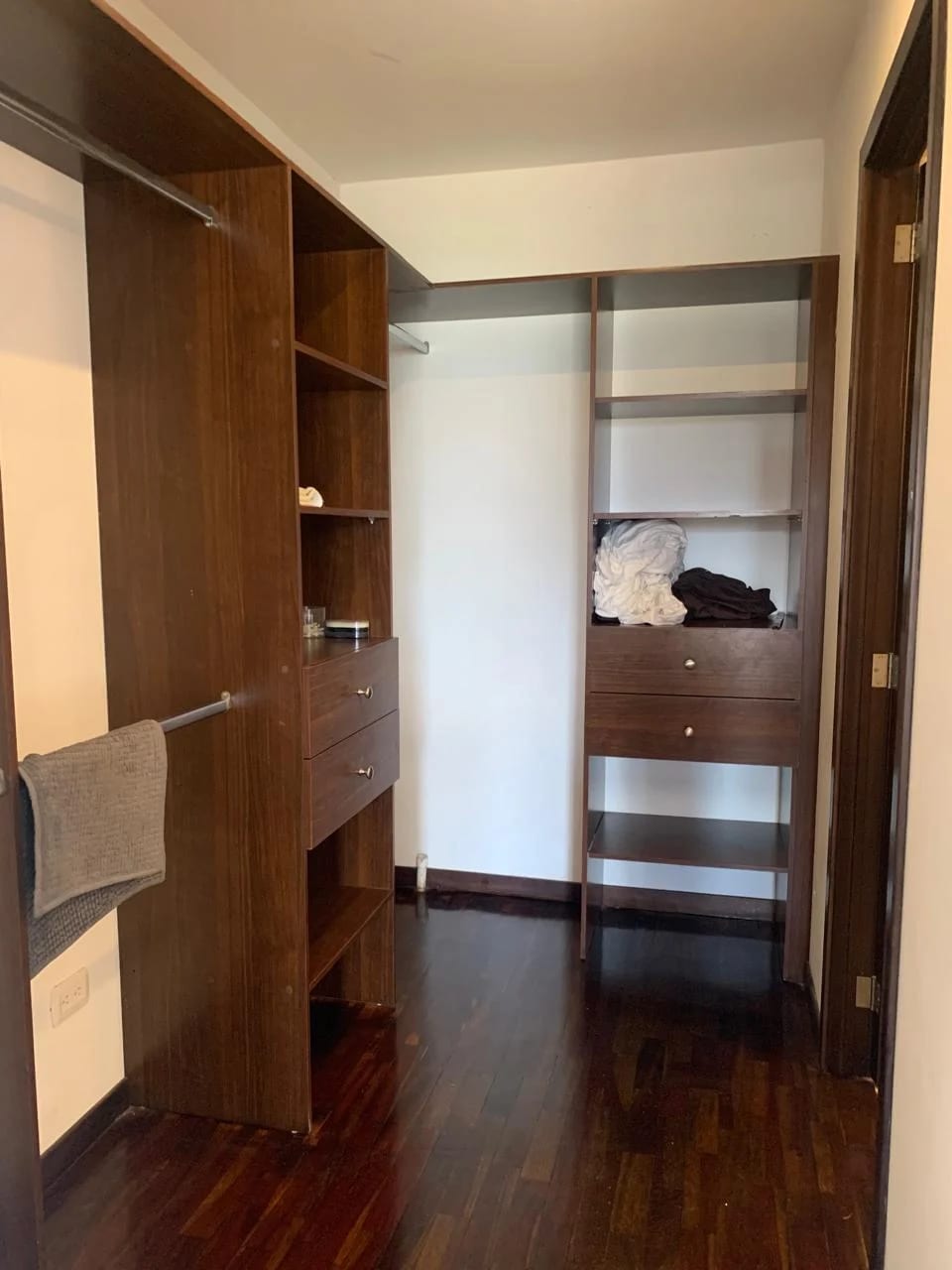 Apto en renta en zona 14 — Apartamento en Alquiler en Zona 14, Guatemala, Ciudad — foto 8 de 8