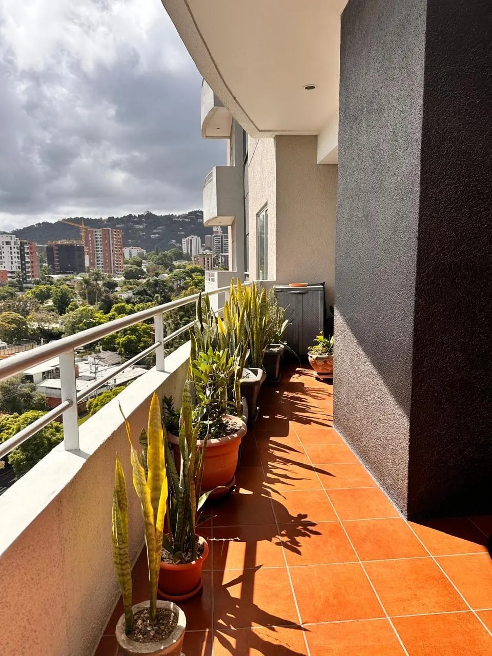 Apto en renta en zona 15 — Apartamento en Alquiler en Zona 15, Guatemala, Ciudad — foto 4 de 12