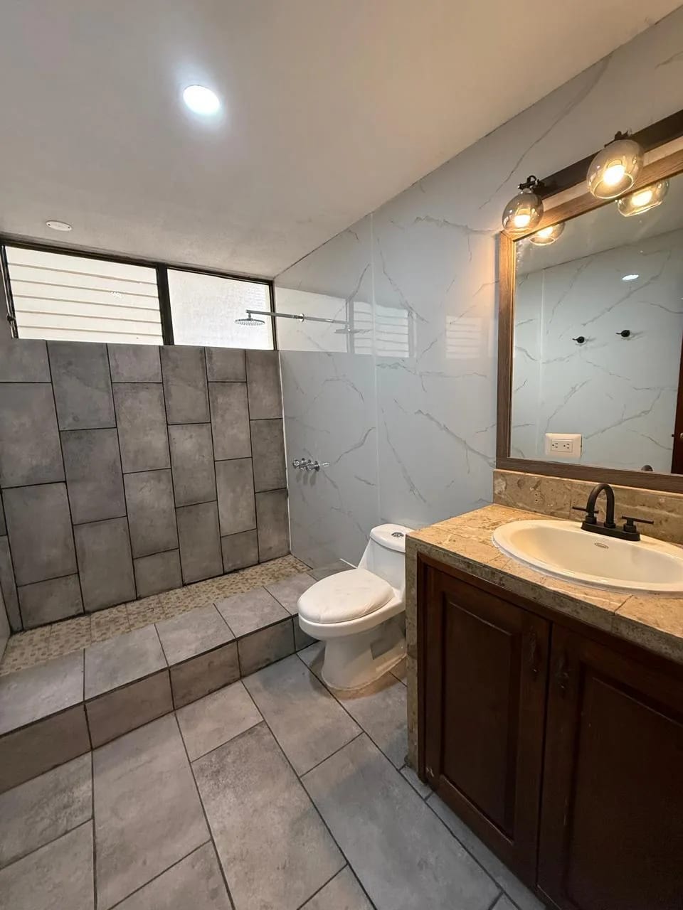 Apto en renta en zona 15 — Apartamento en Alquiler en Zona 15, Guatemala, Ciudad — foto 8 de 10