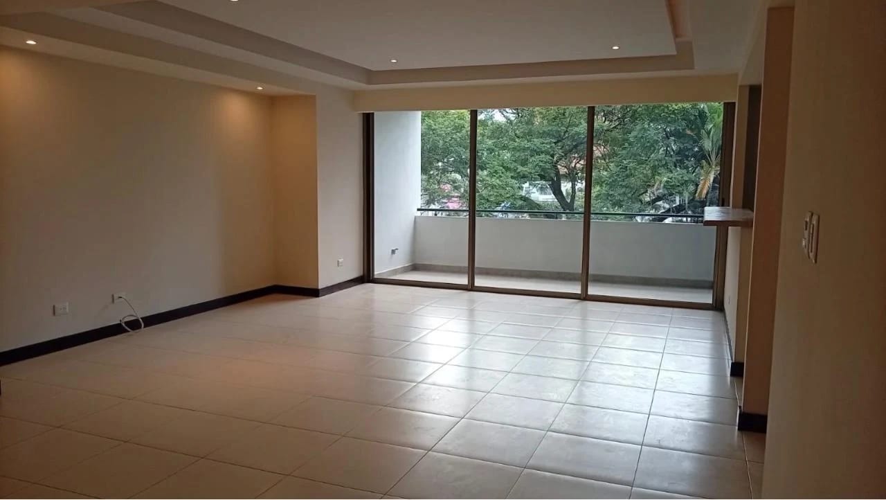 Apto en renta en zona 14, edificio antiguo!! — Apartamento en Alquiler en Zona 14, Guatemala, Ciudad — foto 2 de 6