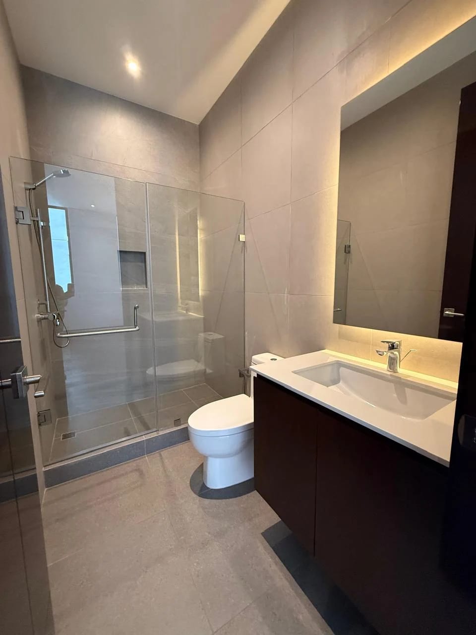 Apto en renta en zona 14 — Apartamento en Alquiler en Zona 14, Guatemala, Ciudad — foto 7 de 8
