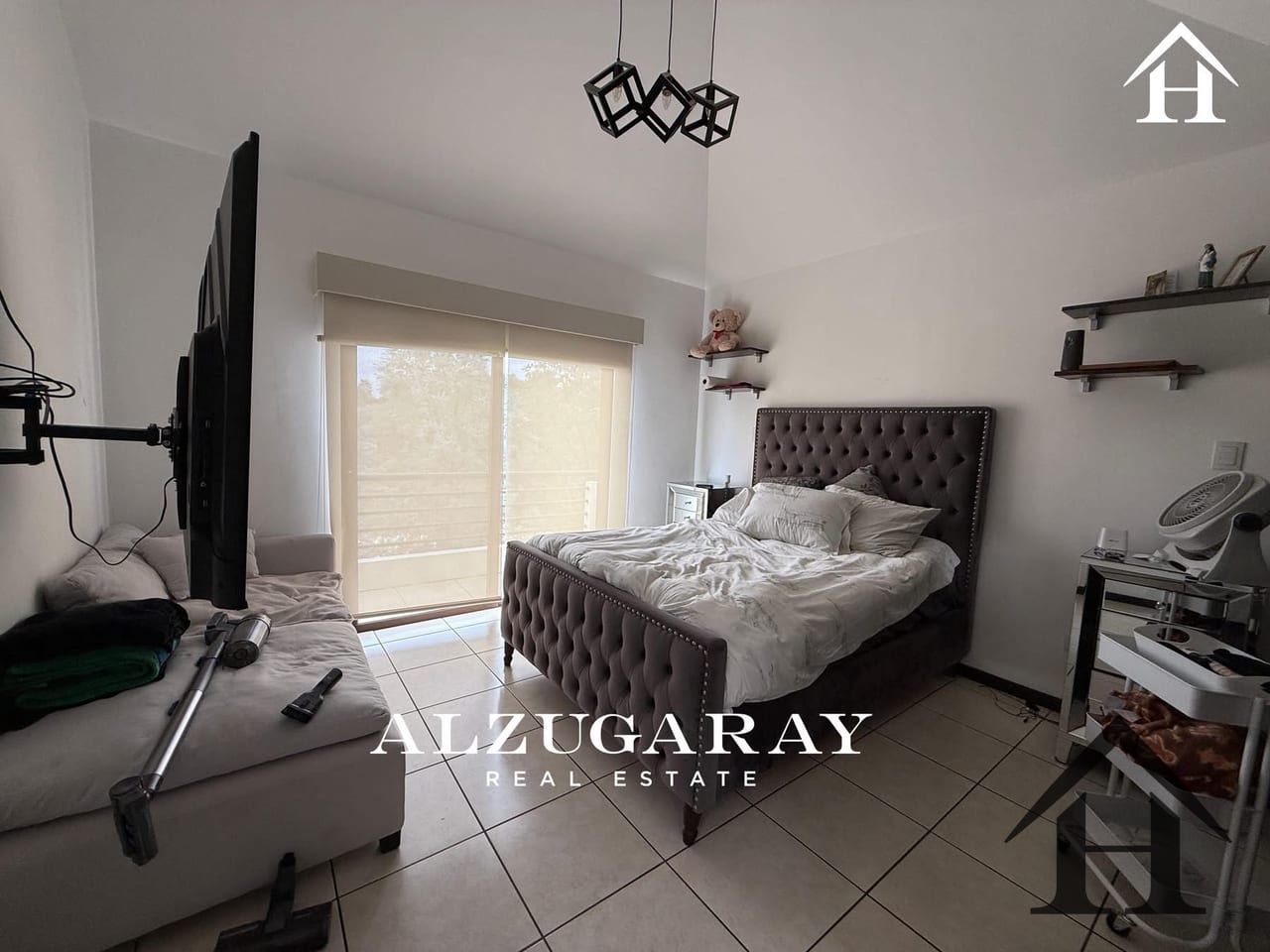 Casa con jardín y pérgola condominio vistas de san isidro zona 16 — Casa en Venta en Vistas de San Isidro, Zona 16, Guatemala, Ciudad — foto 7 de 7