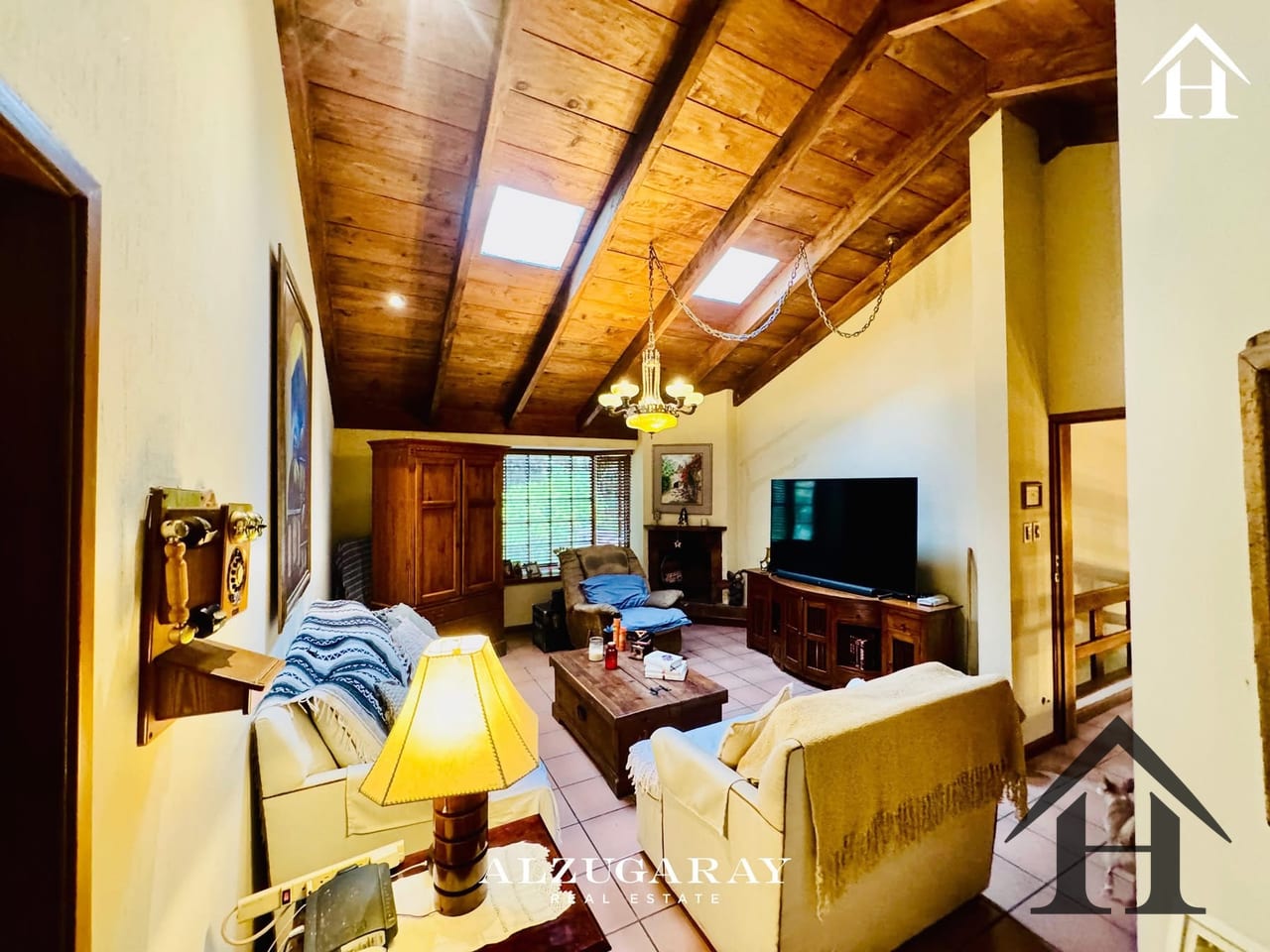 Casa con Pérgola y Jardín Residenciales La Cruz — Casa en Venta en Santa Catarina Pinula, Guatemala, Ciudad — foto 8 de 10