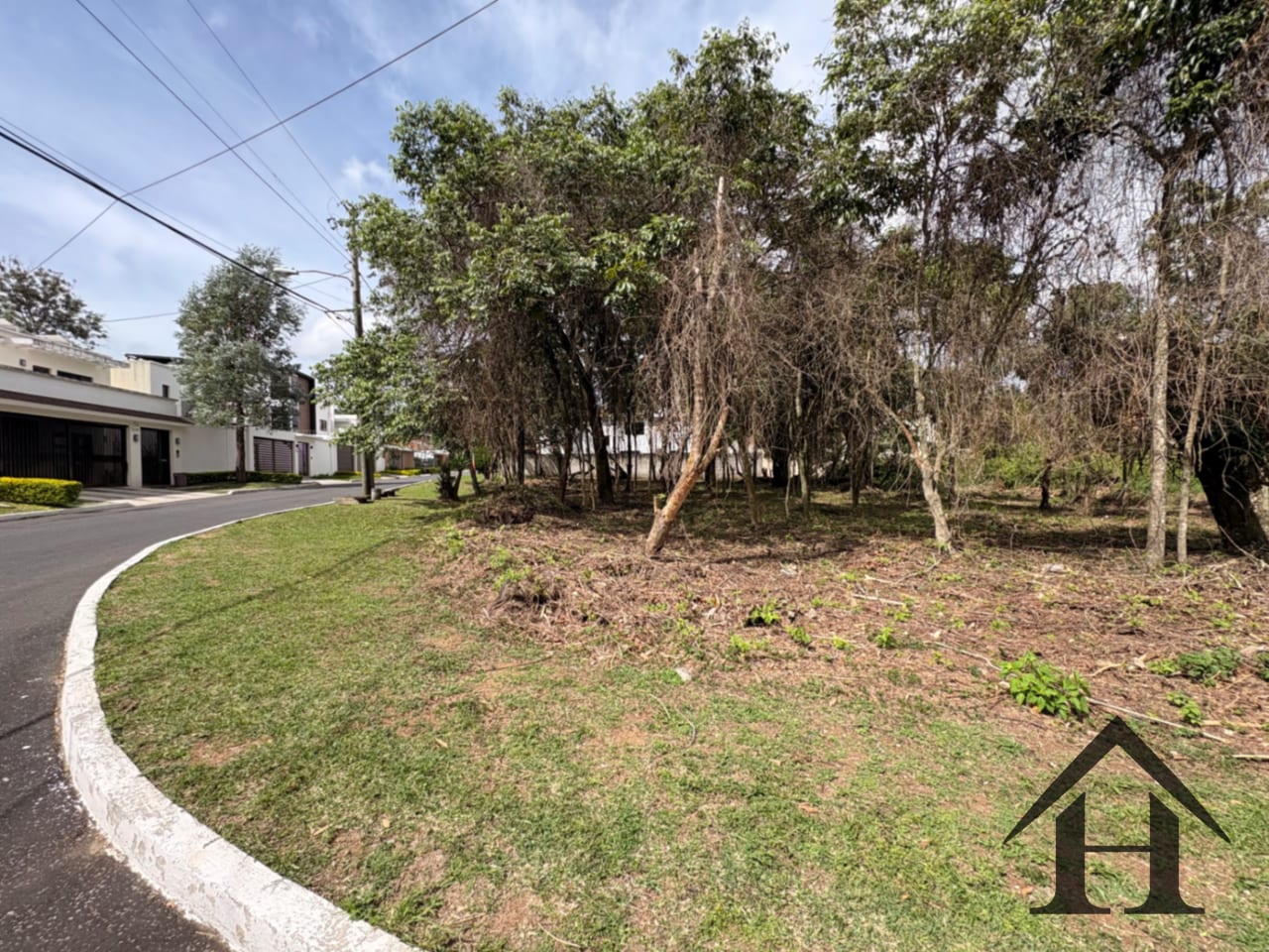 Terrenos planos de esquina Jardines de San Isidro — Terreno en Venta en Jardines de San Isidro, Zona 16, Guatemala, Ciudad — foto 1 de 6
