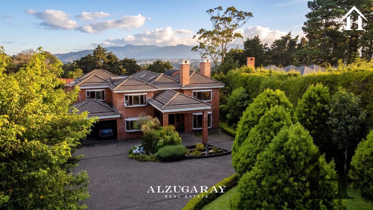 Casa espectacular Condominio Las Alturas km18.5 — Casa en Venta en Las Alturas, Carretera a El Salvador, Guatemala, Ciudad — foto 1 de 12