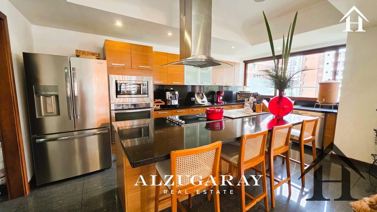 Apartamento exclusivo con jardín Edif Gaudi zona 14 — Apartamento en Venta en Gaudí, Zona 14, Guatemala, Ciudad — foto 2 de 12