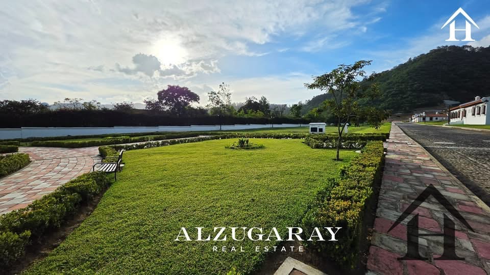 Terreno plano Condominio paseo Antigua Casco Central — Terreno en Venta en Antigua, Sacatepéquez — foto 1 de 4