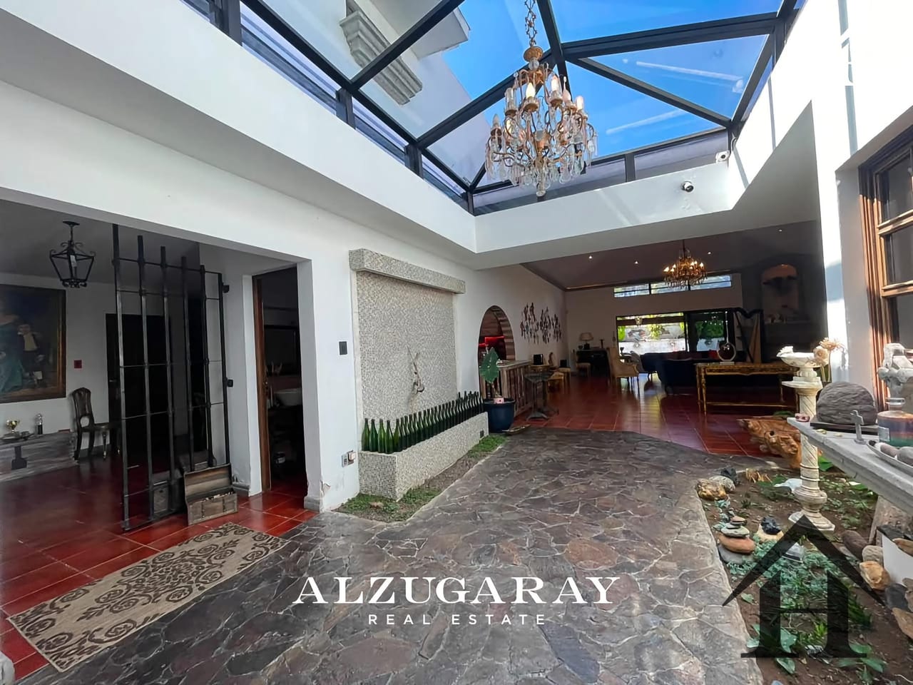 Casa espectacular en Muxbal / 3,751 Vrs2 — Casa en Venta en Muxbal, Guatemala, Ciudad — foto 4 de 13