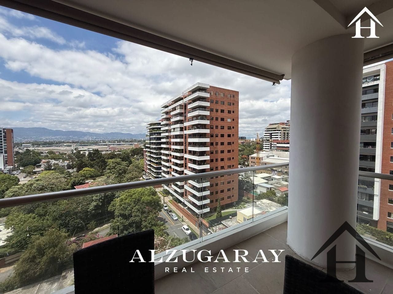 Apartamento nivel completo Edificio AKOYA zona 14 — Apartamento en Venta en Akoya, Zona 14, Guatemala, Ciudad — foto 3 de 12
