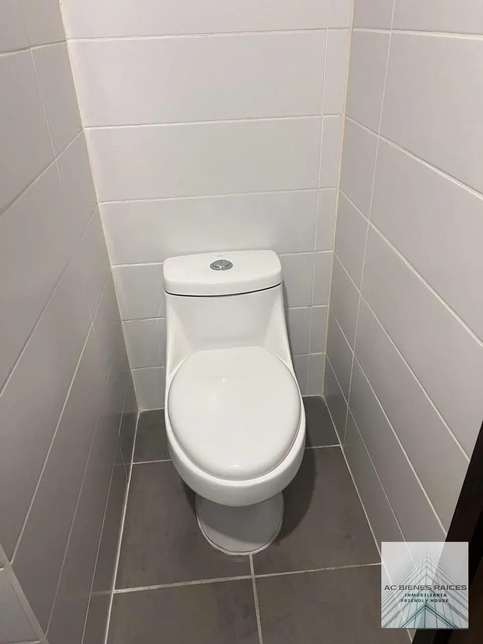NOVA REFORMADOR oficina en venta — Oficina en Venta en Zona 9, Guatemala, Ciudad — foto 6 de 7