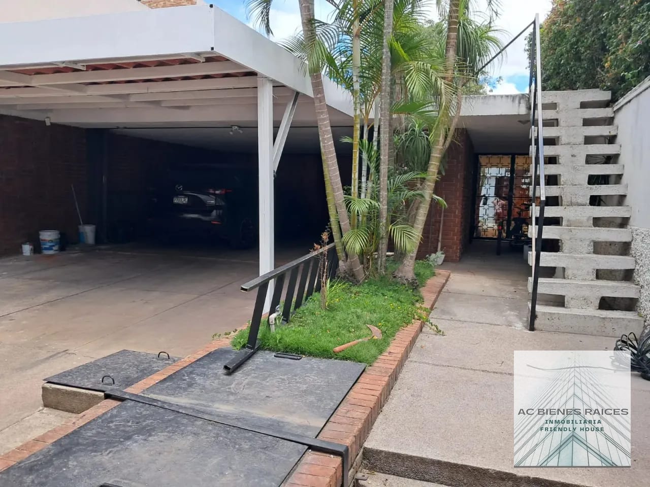 Casa en renta zona 10 ideal clínicas, oficinas — Casa en Alquiler en Zona 10, Guatemala, Ciudad — foto 1 de 14